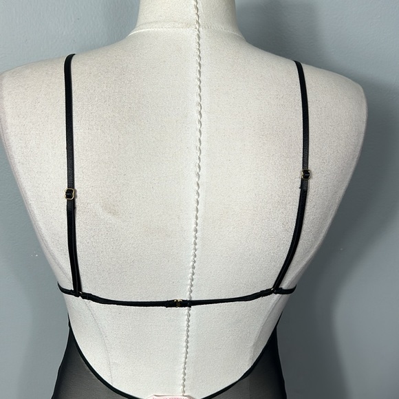 Victoria’s Secret Black Lace Sheer Teddy size small - Picture 4 of 10